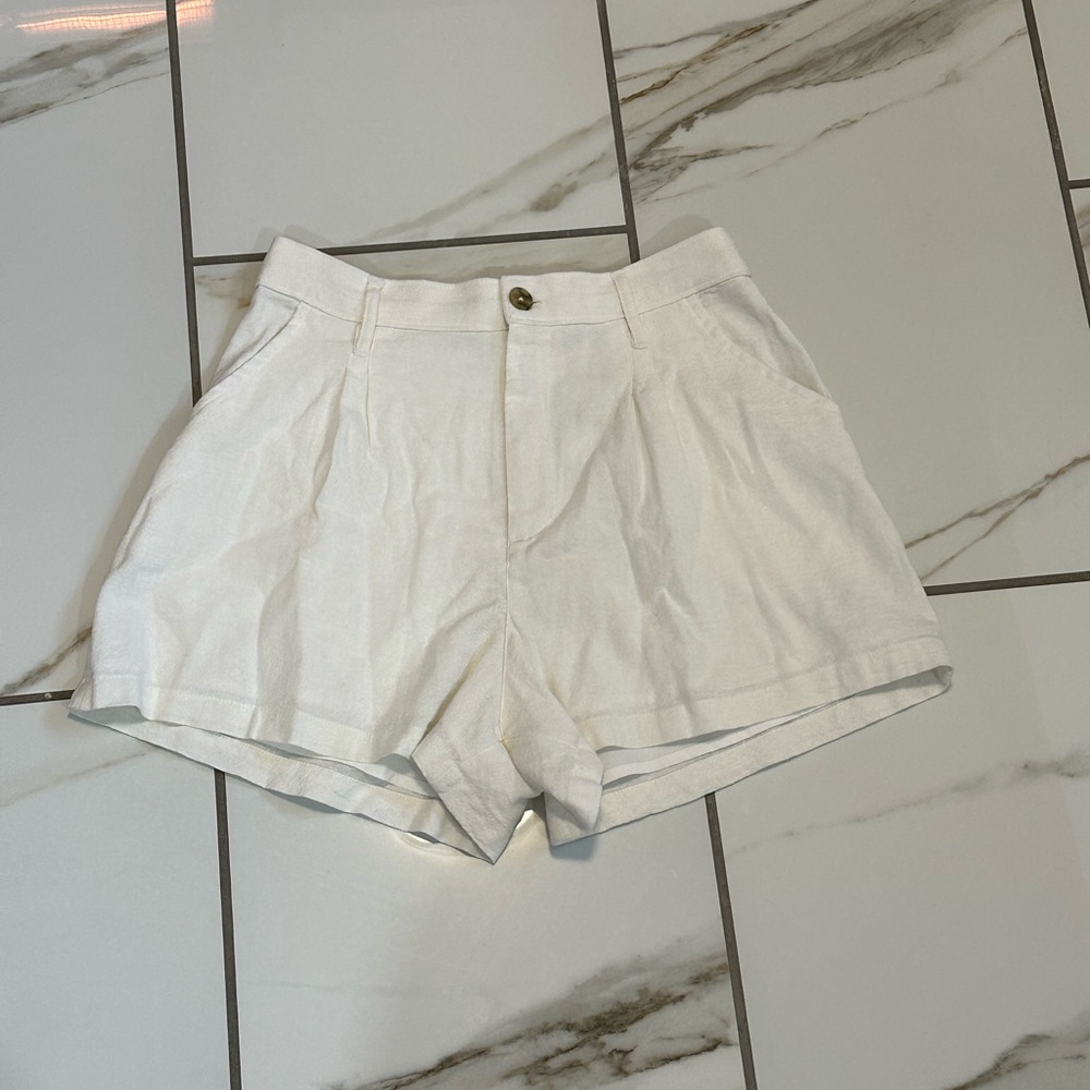 Hollister High Waist White Women's Shorts